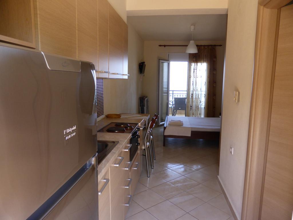 Perdikis Apartments - Paliouria Коккино-Неро Экстерьер фото